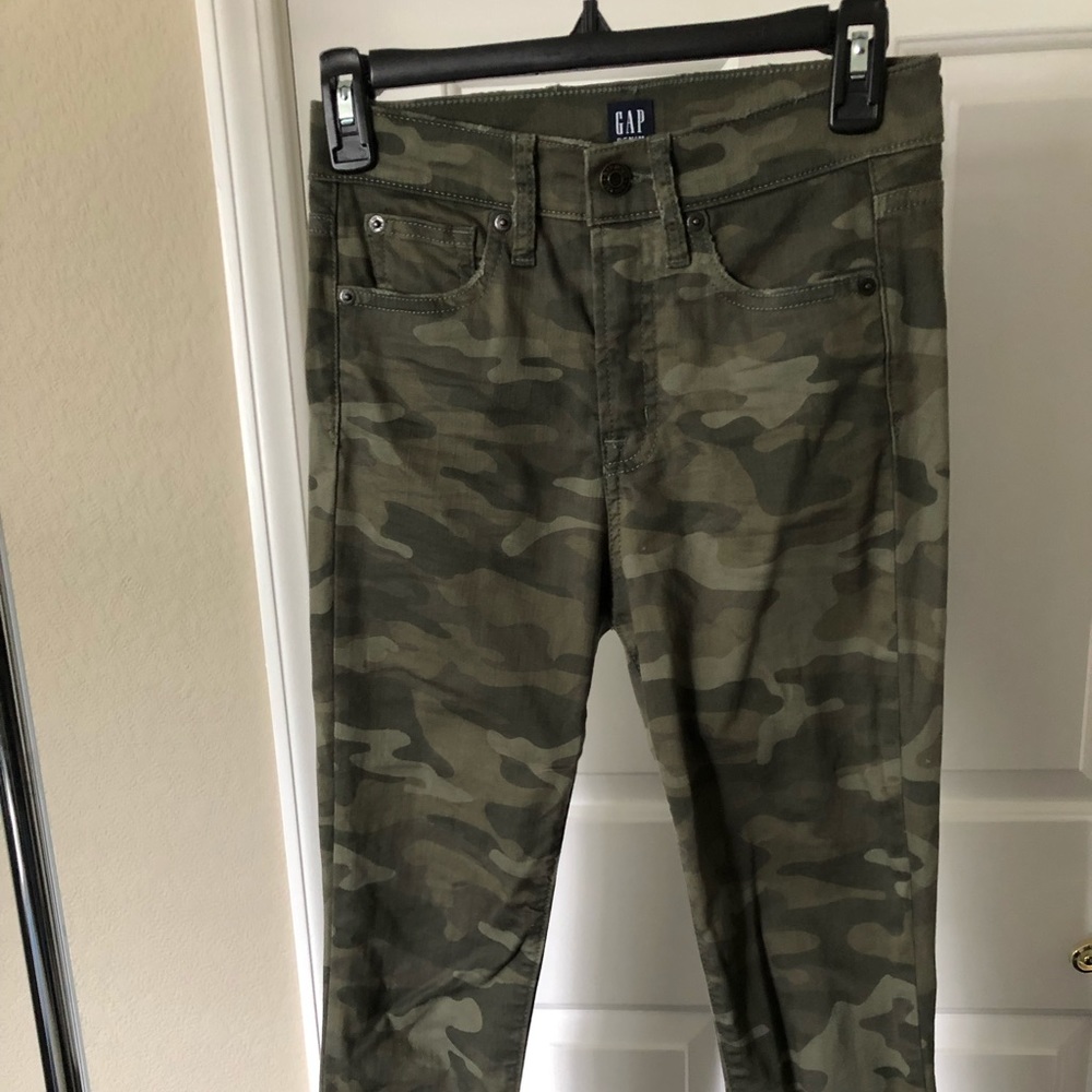 Gap Camo Jeans. True Skinny Size 0/25